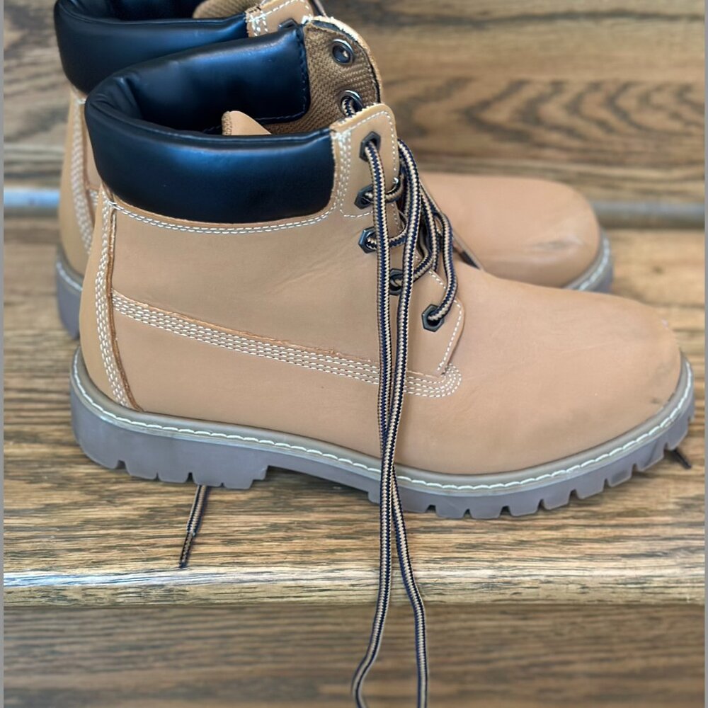 Boys Boots - Size 6
